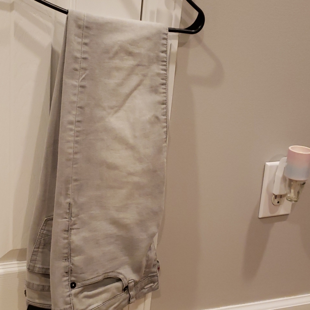 Grey skinny jeans